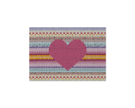 Puzzle in legno con grafica con cuore centrale