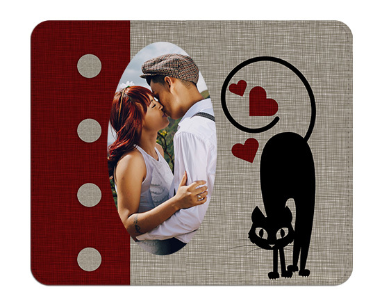 Tappetino-mouse-pelle-con-foto-grafica-gatto-cuori