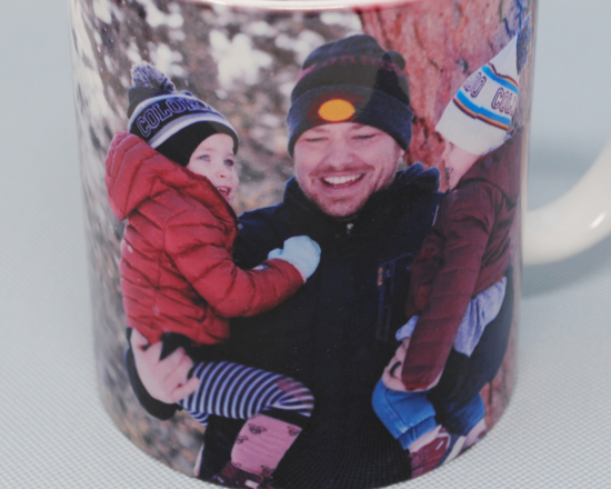 Particolare stampa su tazza, colore brillanti e vivaci