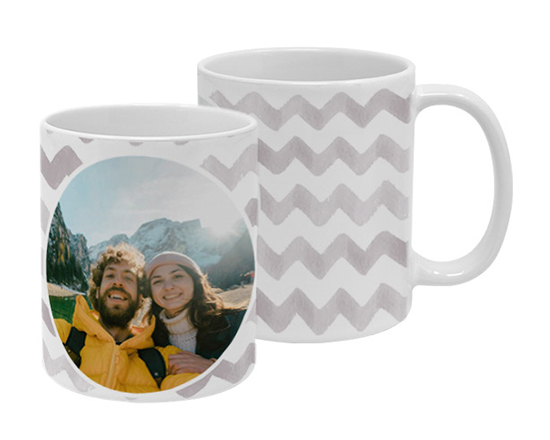 tazza personalizzata con grafica a zig zag nel colore grigio e immagine