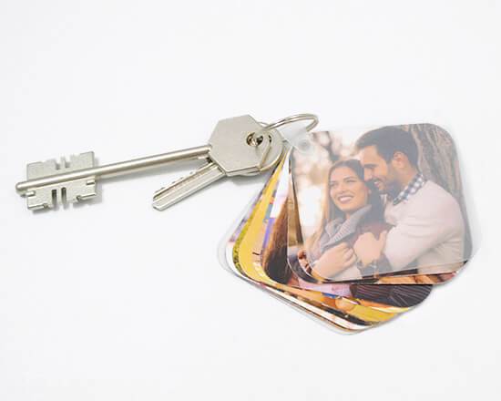 Realizza il portachiavi fotolibro, personalizzandolo con le tue foto