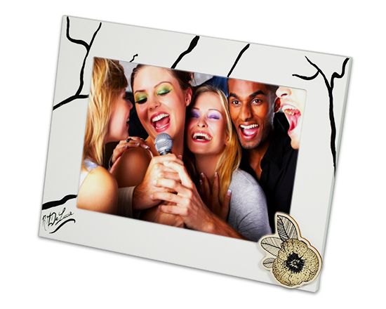 cornice bianca con foto