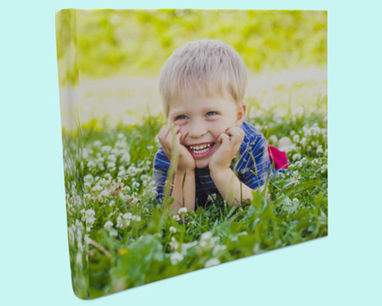 Album fotografico nel formato quadrato personalizzato con immagine di bambino