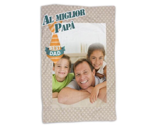 La coperta con grafica nude e cravatta arancio