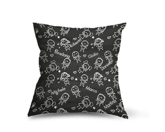 Cuscino quadrato con bambini disegnati