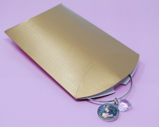 Bracciale personalizzato con scatolina regalo dorata