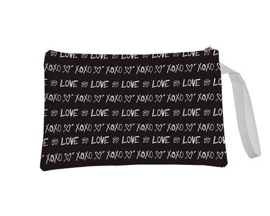 Pochette con grafica romantica