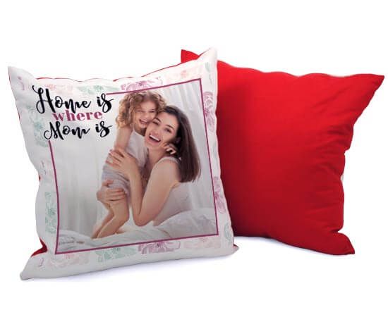 stupisci la tua mamma con un cuscino personalizzato con retro rosso