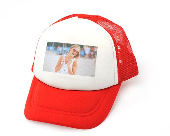 cappellino con retina stampato