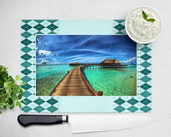 tagliere personalizzato con rombi verdi e foto