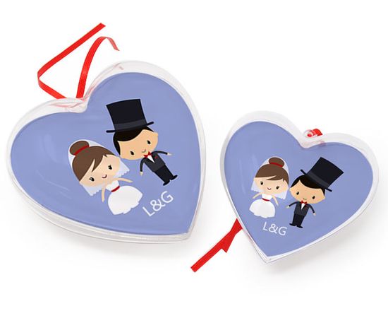 misura grande e piccola per le palline di Natale a forma di cuore