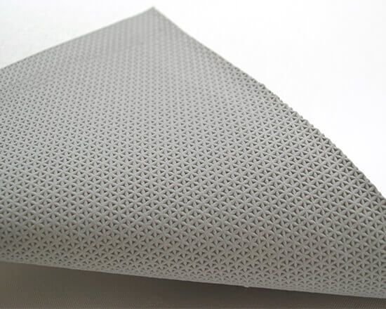 tappeto con base antiscivolo, per asderire perfettamente al pavimento