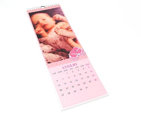 grafica bambina su calendario slim