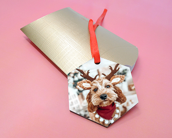 decorazione esagonale con scatolina regalo