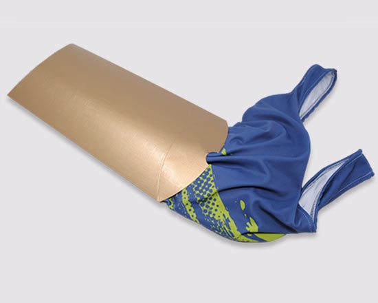 Scatola regalo dorata per costume personalizzato taglia S