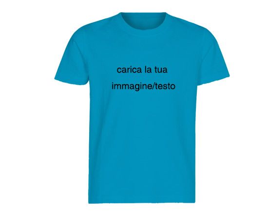 Una maglia a mezza manica nel colore celeste