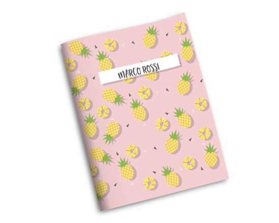Ananas gialle sul quaderno