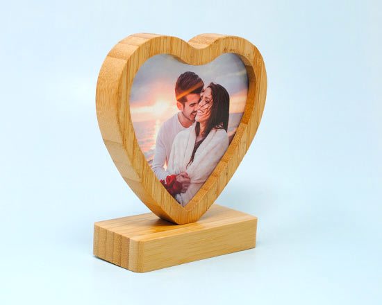 Cornice cuore in bamboo personalizzata