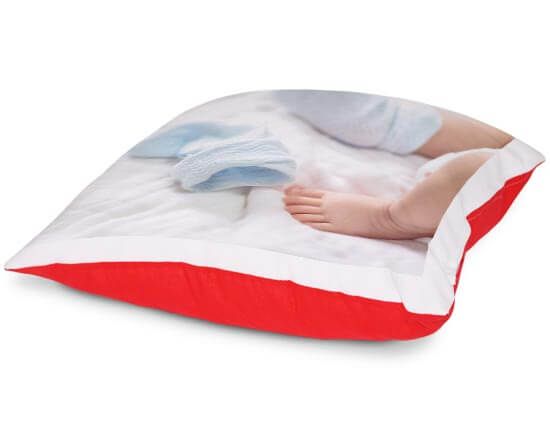 personalizza lil cuscino in poliestere con retro rosso