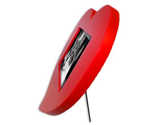 Piedistallo per sorreggere la cornice su tutte le superfici piane