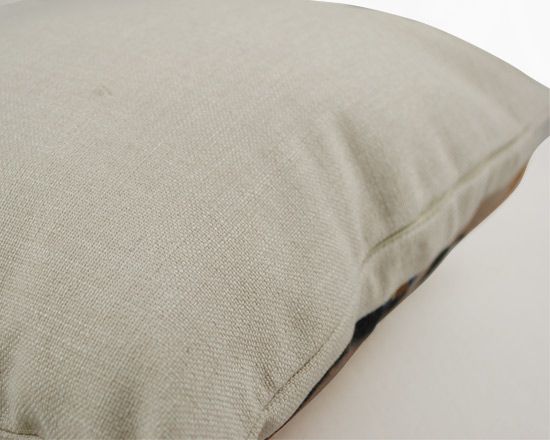 scatto di dettaglio del  Cuscino in juta