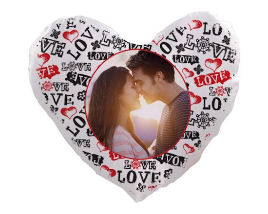 Cuscino cuore con scritte d'amore
