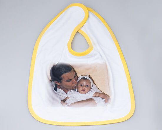 bavaglino personalizzato con bordo bianco