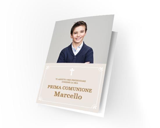 Card nel colore beige con croce bianca