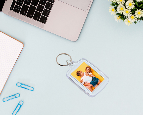 portachiavi in plastica personalizzato con foto di amiche