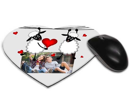 Pecorelle e cuori su mouse pad