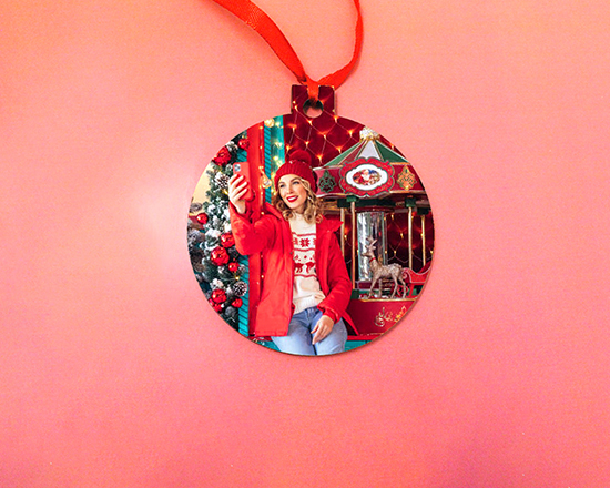 decorazione natalizia in legno rotonda