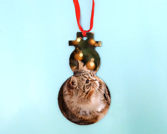 decorazione natalizia in masonite a forma di pupazzo di neve con foto di paesaggio