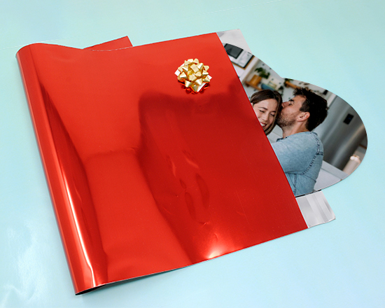 Confezione regalo e coccarda per tappetino mouse cuore