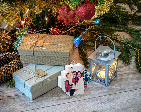 Pallina di Natale in mattoncini come regalo di Natale