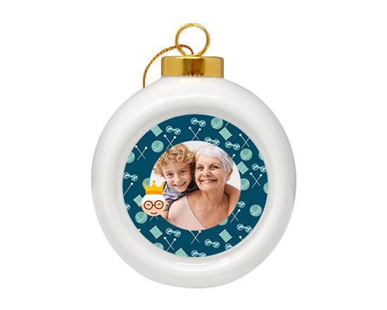 Pallina di Natale in ceramica Nonna con corona