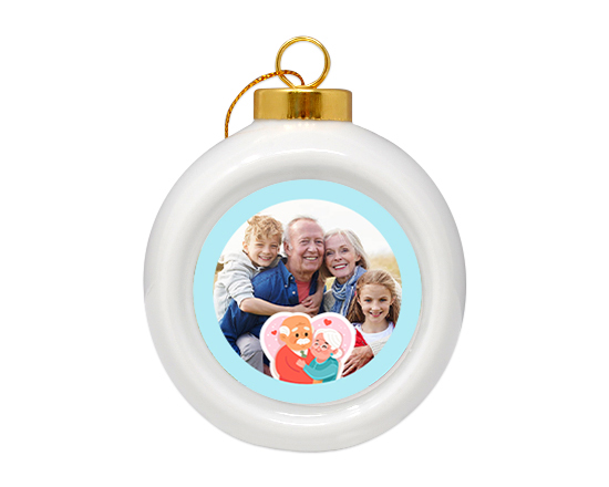 Pallina di Natale in ceramica Nonni abbracciati