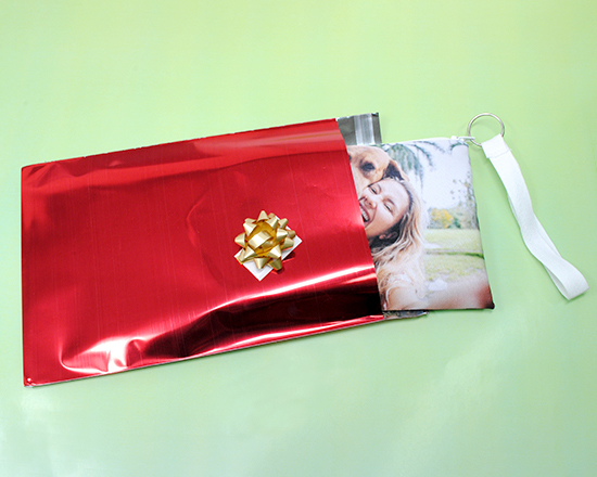 Pochette con confezione regalo