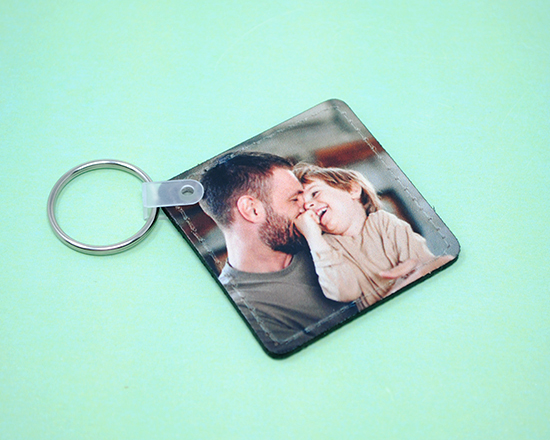 Portachiavi quadrato in pelle personalizzato