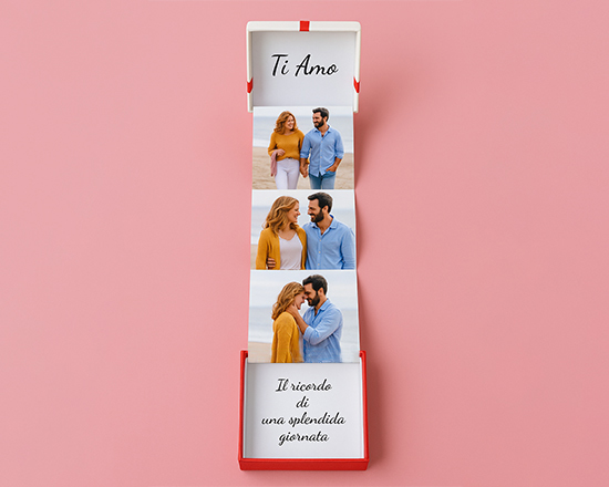 scatolina con foto a fisarmonica e testi