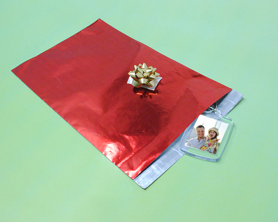 portachiavi personalizzato in plastica con confezione regalo