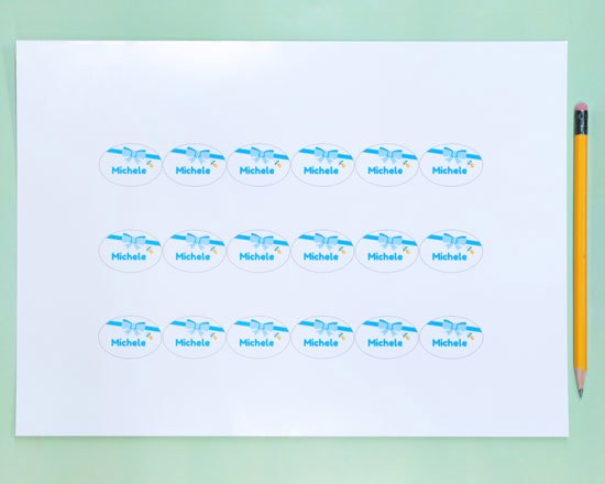 Foglio adesivo pet con 18 stickers ovali piccoli personalizzati