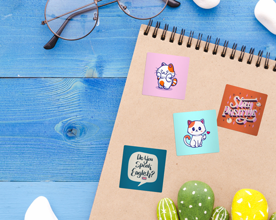 Adesivi quadrati piccoli personalizzati per decorare i tuoi quaderni