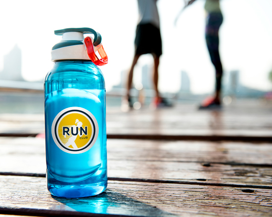 Adesivo tondo per personalizzare i tuoi oggetti