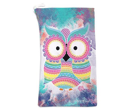 Gufo colorato su porta occhiali in tessuto