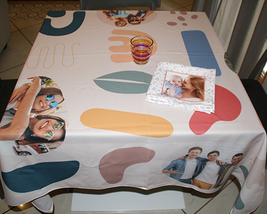 Tovaglia quadrata personalizzata con tovagliolo personalizzato