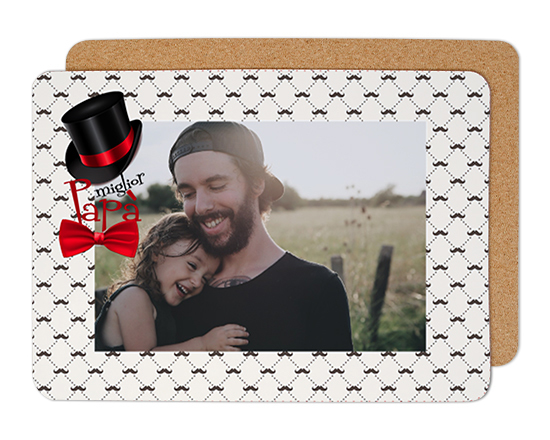 Tovaglietta con baffi e decorazioni