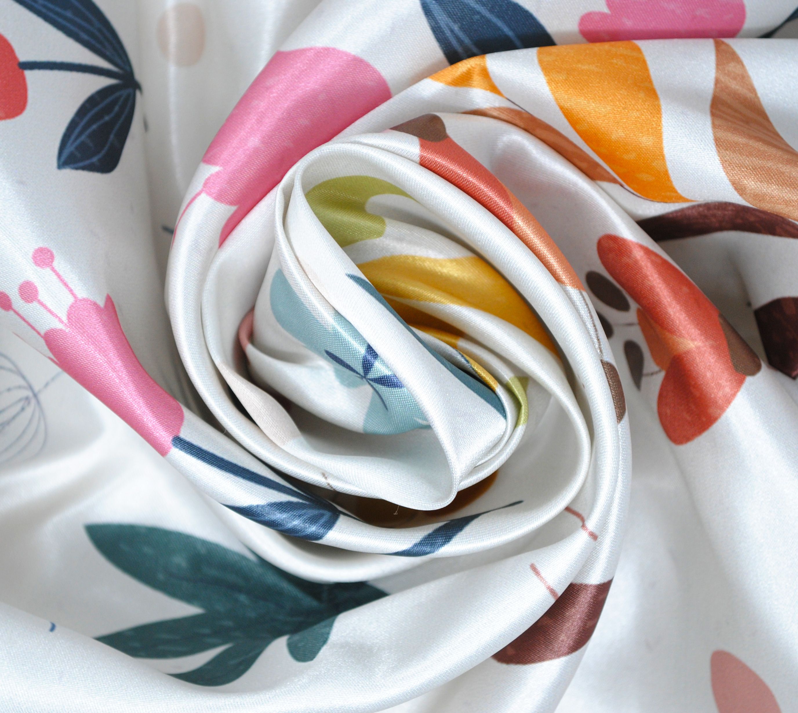 foulard in raso da personalizzare con foto e grafiche