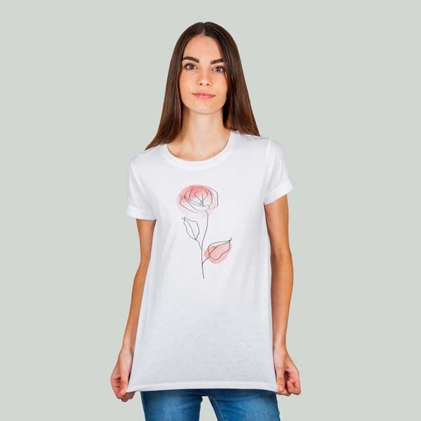 Abbigliamento per la donna, prodotti originali ed unici da personalizzare con immagini, testi e grafiche gratuite!