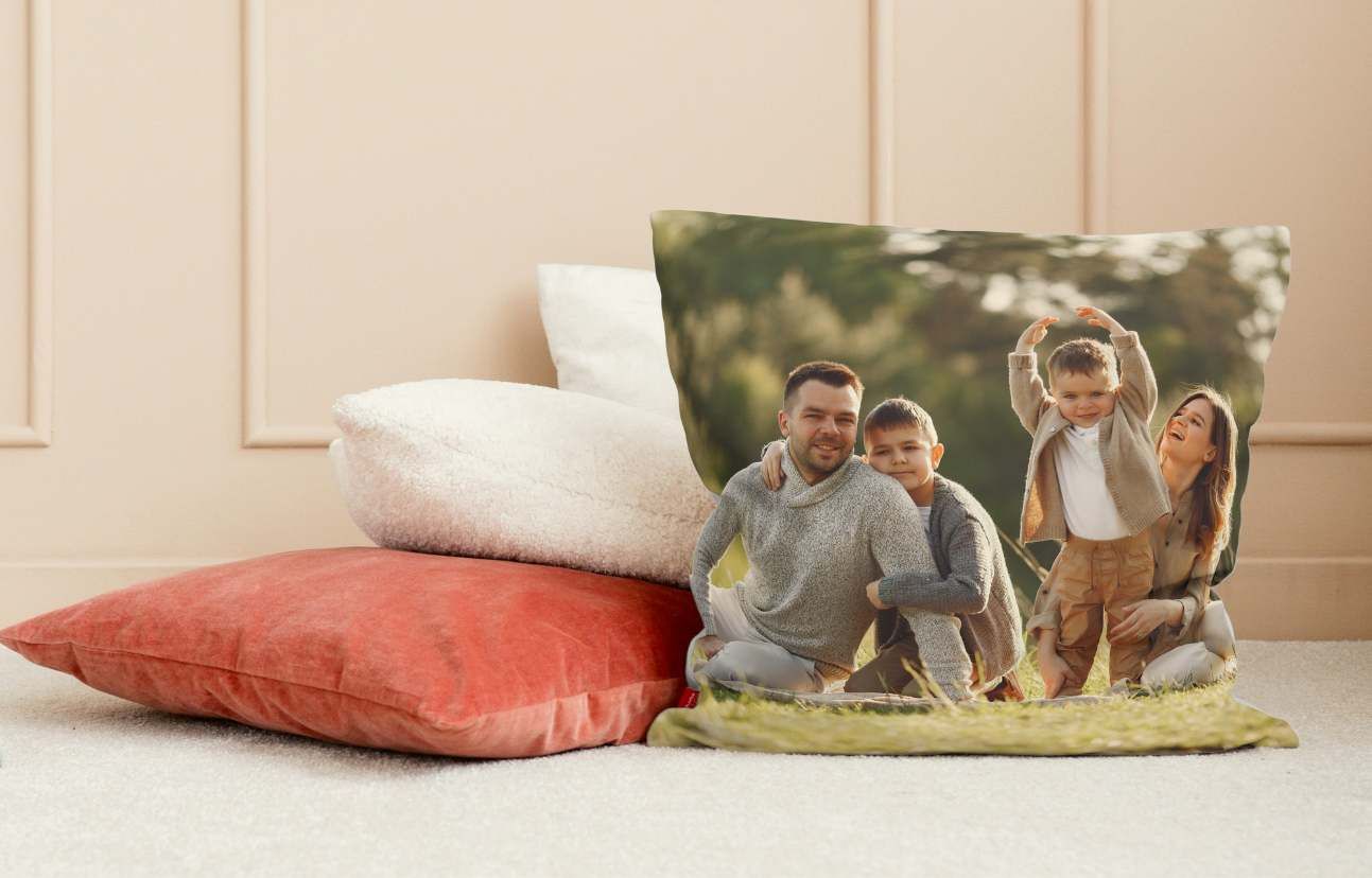 Cuscino Personalizzato con Foto e Nomi - Idea Regalo Anniversario