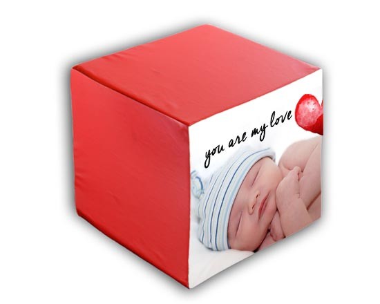 Il tuo pouf dalla grafica piena d'amore